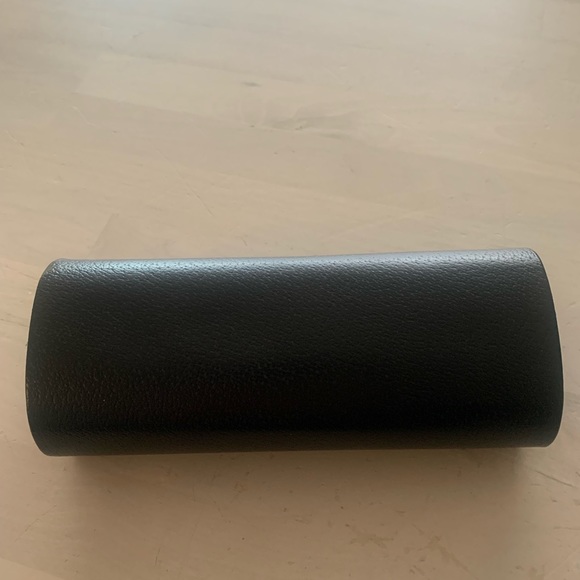 BURBERRY SUNGLASSES CASE - Picture 4 of 9